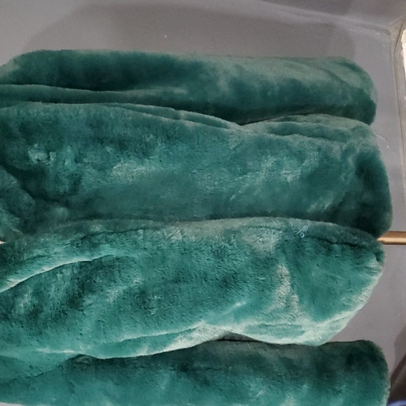 Keepsake women's green faux fur Mob Wive bomber short jacket size L - Picture 4 of 17